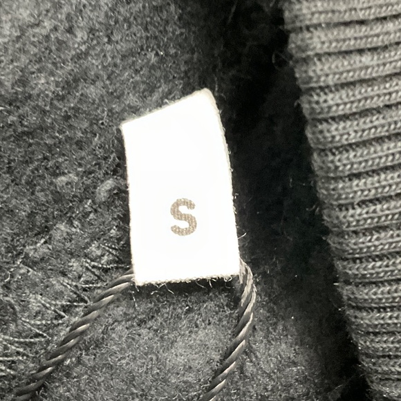 AMI PARIS BY ALEXANDRE MATTIUSSI BLACK EMBOSSED HEART CREW SWEATSHIRT - Picture 5 of 8